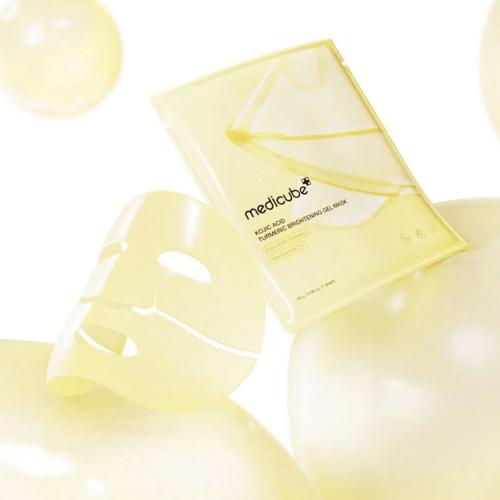 MEDICUBE - Kojic Acid Turmeric Brightening Gel Mask - Rozjasňující gelová maska