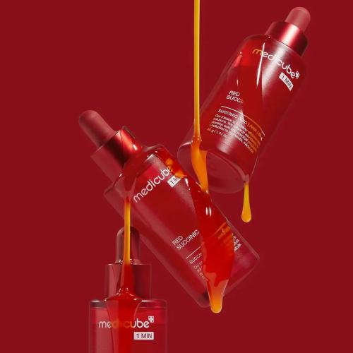 MEDICUBE - Red Acne Succinic Acid Peel - 1minutový smývací peeling proti nedokonalostem - 40 g
