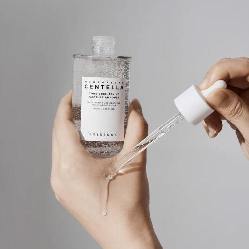 SKIN1004 - Madagascar Centella Tone Brightening Capsule Ampoule - Rozjasňující sérum