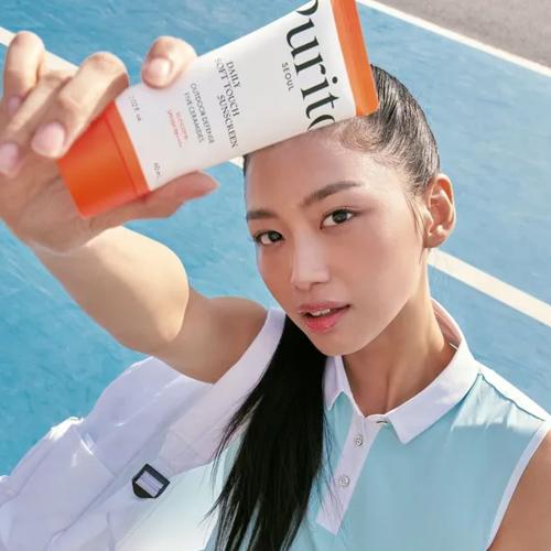 PURITO – Daily Soft Touch Sunscreen SPF50+ PA++++ – Lehký ochranný krém se sametovým finišem - 60 ml