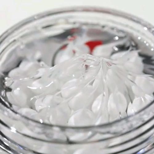 MEDIPEEL - Melanon X Drop Gel Cream - Rozjasňující gel-krém proti pigmentacím