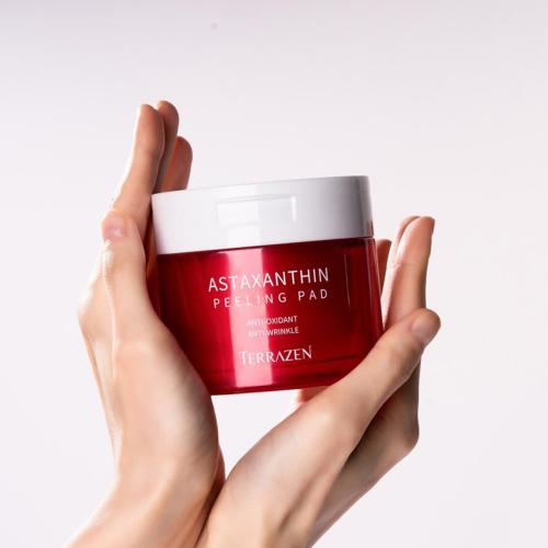 TERRAZEN - Astaxanthin Peeling Pad - Rozjasňující exfoliační tamponky pro hladší a zářivější pleť