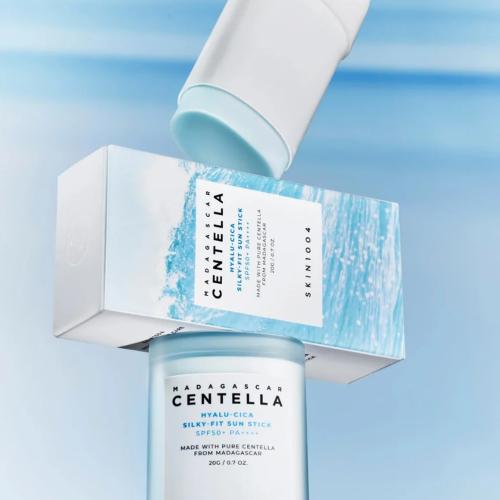 SKIN1004 - Madagascar Centella Hyalu-Cica Silky Fit Sun Stick SPF50+ PA++++ – Hydratační SPF tyčinka - 20 g