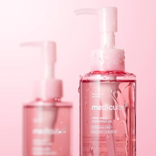 MEDICUBE - PDRN Mild Cleansing Oil - Jemný čisticí olej - 195 ml