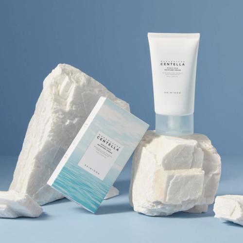 SKIN1004 - Madagascar Centella Hyalu-Cica Moisture Cream - Hydratační krém pro zklidnění a posílení kožní bariéry