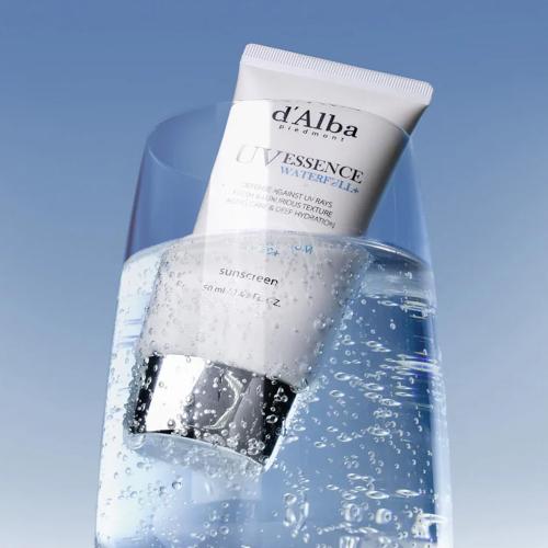 d'Alba - Waterfull Essence Sun Serum SPF50+ PA++++ - Hydratační opalovací sérum - 50 ml