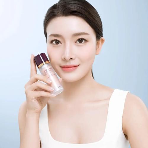 TERRAZEN - Radiance Long Wear Foundation - Dlouhotrvající rozjasňující make-up - 30 ml