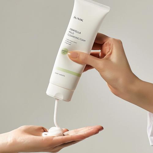 iUNIK - Centella Mild Cleansing Foam - Jemná čisticí pěna s centellou - 120 ml
