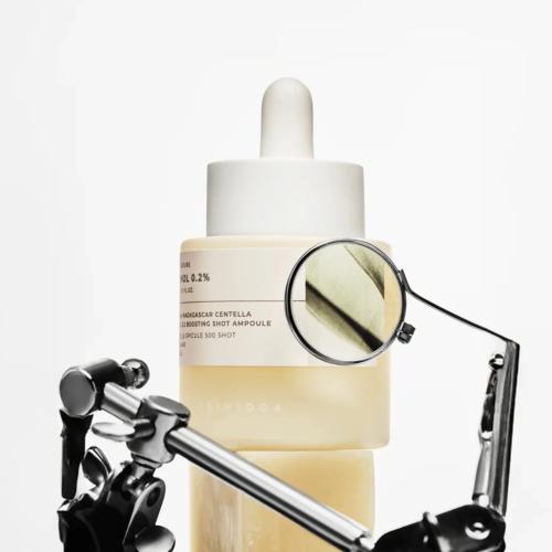 SKIN1004 - Madagascar Centella Retinol 0.2 Boosting Shot Ampoule - Retinolové sérum pro vyhlazení a obnovu pleti - 30 ml