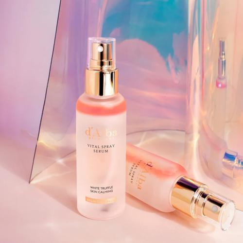 d'Alba - Vital Spray Serum - Rozjasňující pleťová mlha se sérovou péčí - 100 ml