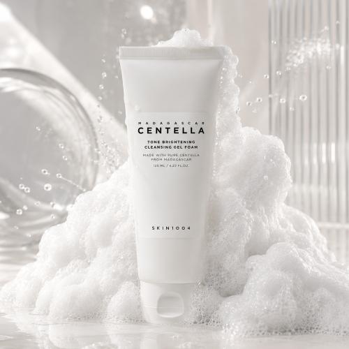 SKIN1004 - Madagascar Centella Tone Brightening Cleansing Gel Foam - Rozjasňující čisticí gelová pěna - 125 ml