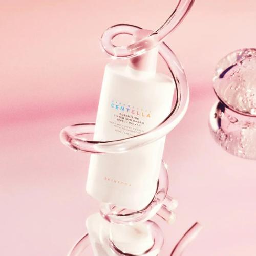 SKIN1004 - Madagascar Centella Poremizing Velvet Finish Sunscreen SPF50+ PA++++ - Matující minerální SPF se saténovým finišem