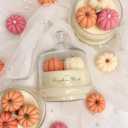 Pumpkin Blush - designová sójová svíčka