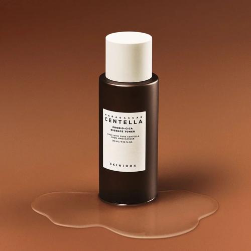 SKIN1004 – Madagascar Centella Probio-Cica Essence Toner – Zklidňující a posilující toner - 210 ml
