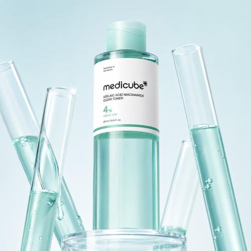 MEDICUBE - Azelaic Acid Niacinamide Clear Toner - Čisticí toner s kyselinou azelaovou a niacinamidem - 250 ml