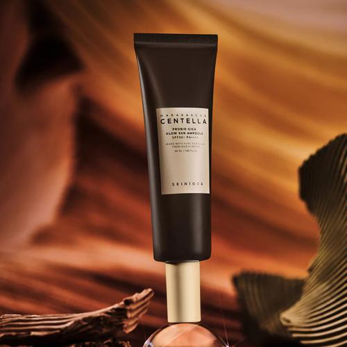 SKIN1004 - Madagascar Centella Probio-Cica Glow Sun Ampoule SPF50+ PA++++ - Ochranné SPF sérum s centellou