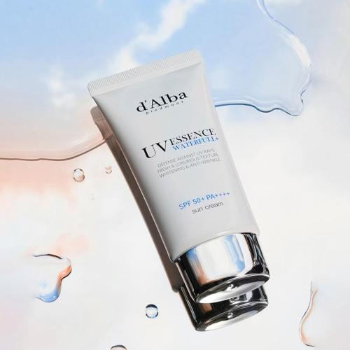 d'Alba - Waterfull Essence Sun Serum SPF50+ PA++++ - Hydratační opalovací sérum - 50 ml
