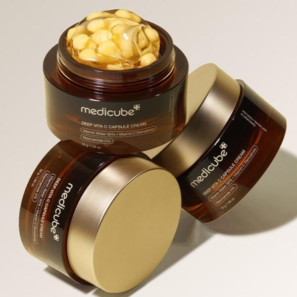 MEDICUBE – Deep Vita C Capsule Cream – Rozjasňující krém s vitamínem C - 55 g