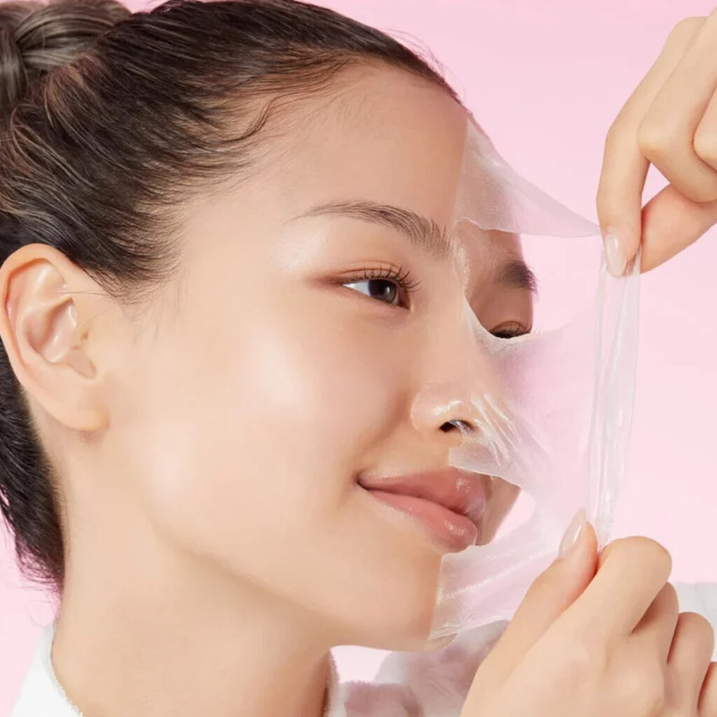 MEDICUBE - Collagen Night Wrapping Mask – Intenzivní noční maska pro pružnost a hydrataci pleti - Image 3