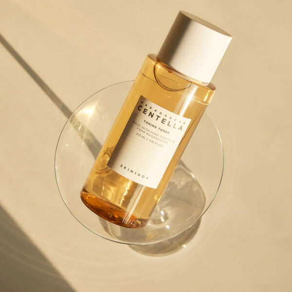 SKIN1004 – Madagascar Centella Toning Toner – Zklidňující a jemně exfoliační pleťový toner - 210 ml